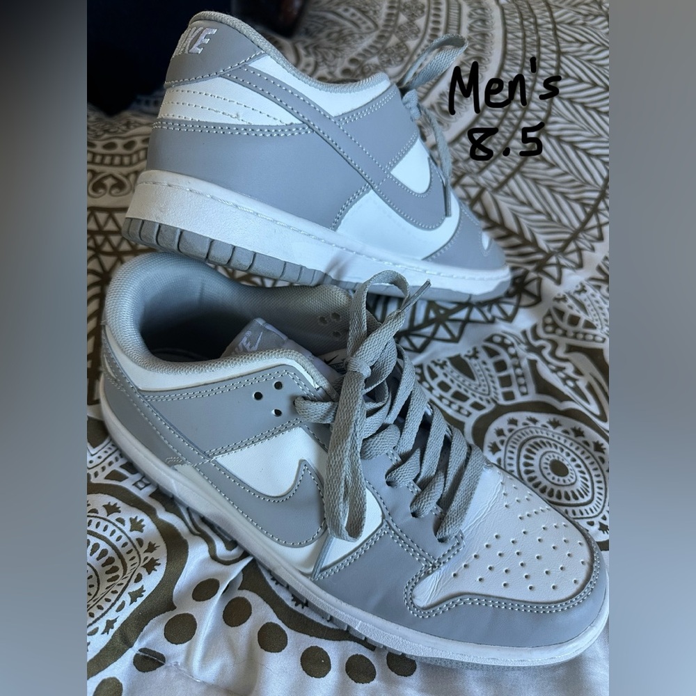Nike Men’s size 8.5 Women’s size 10
